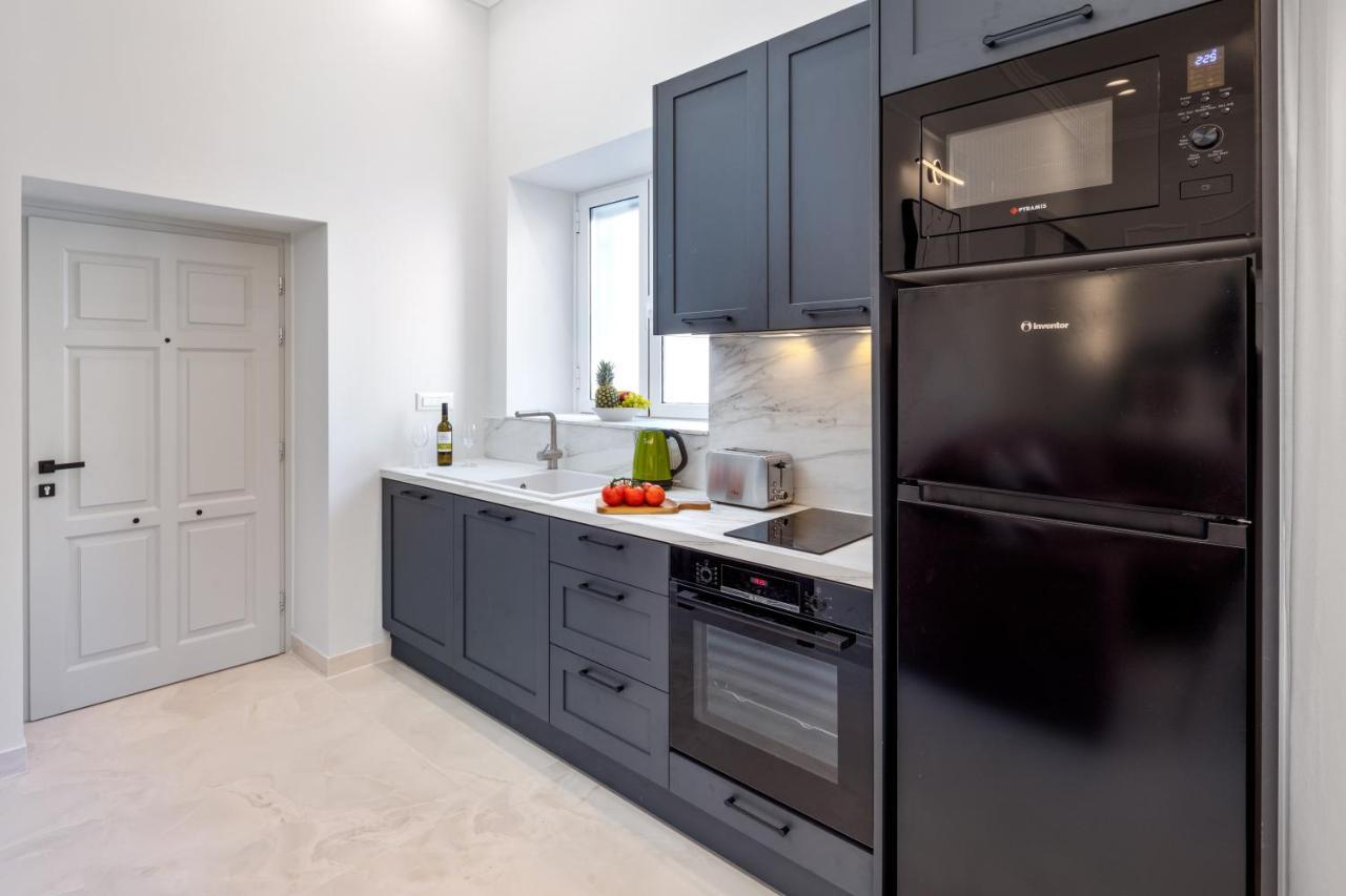 Modern-Vintage Old Town Suites Corfu  Extérieur photo