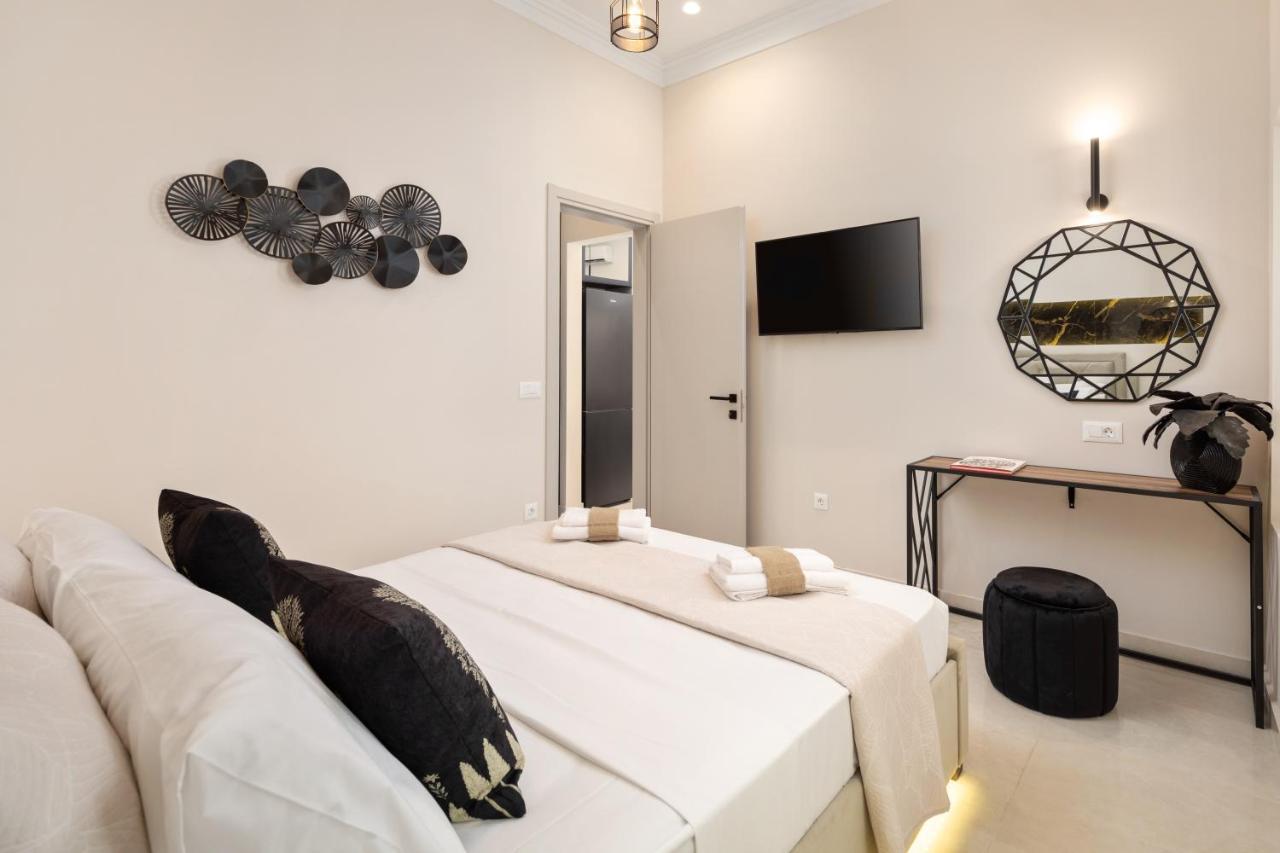 Modern-Vintage Old Town Suites Corfu  Extérieur photo